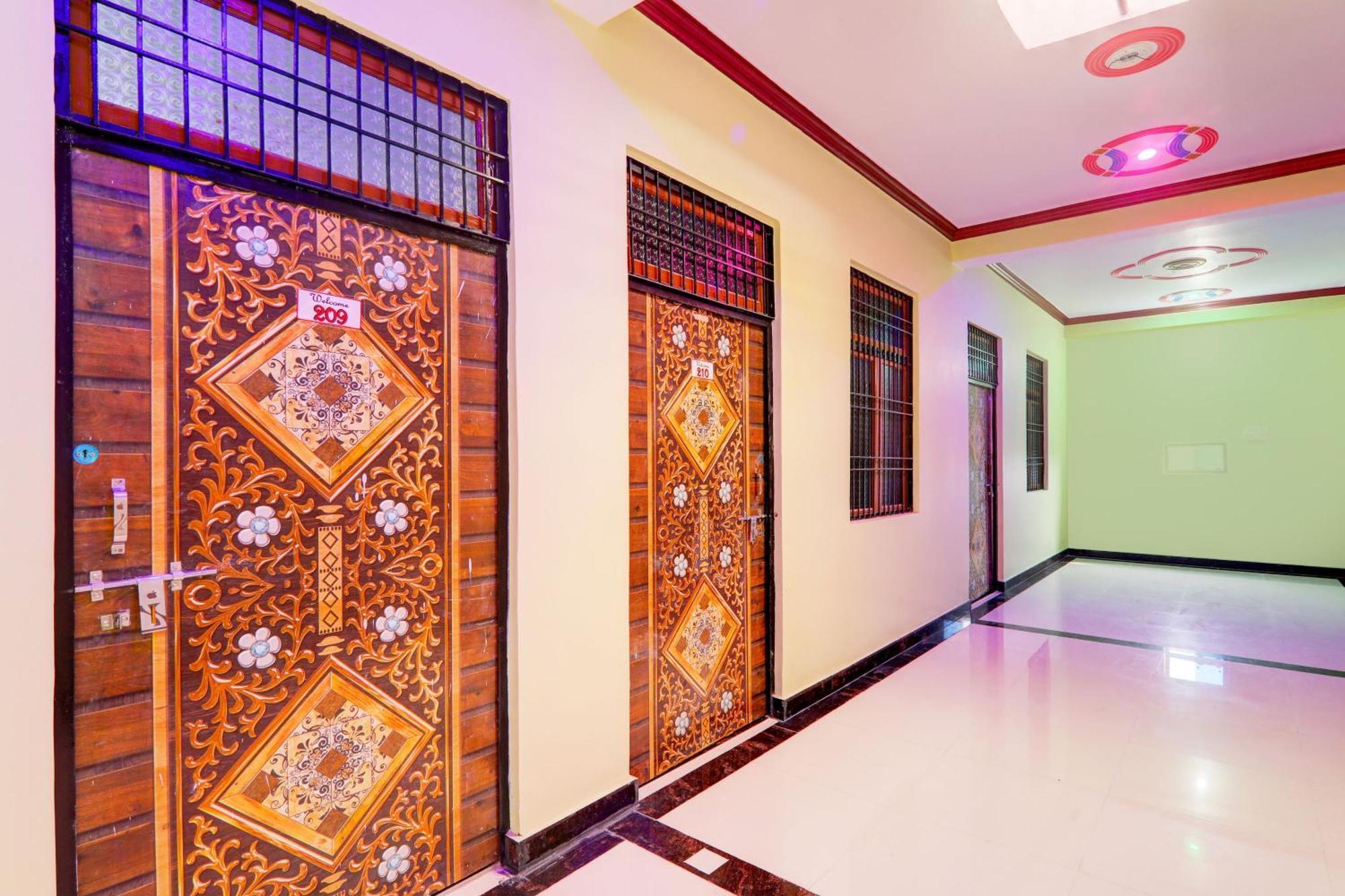 Hotel O Mandakini Galaxy Hotel กานปูร์ ภายนอก รูปภาพ